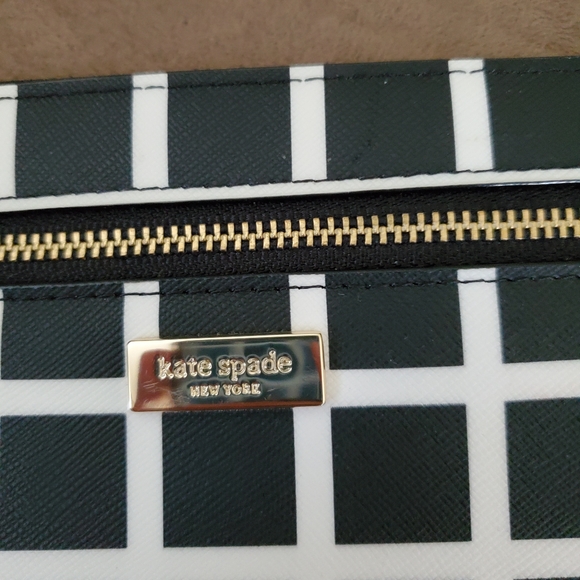 NWOT Kate Spade Wristlet - Picture 2 of 4